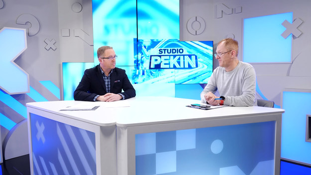 Studio Pekin - Gramy Dalej!" to codzienna dawka sportowych wiadomości z aren igrzysk olimpijskich w Pekinie. Dziennikarze i eksperci Interii Sport omawiają i analizują wyczyny sportowców na najważniejszej zimowej imprezie czterolecia.

Oglądaj codziennie krótkie flesze w Interii, a w najważniejsze dni zmagań polskich olimpijczyków będziemy na żywo, tuż po zawodach, komentować co wydarzyło się w Pekinie.

Ponadto program "Studio Pekin" od poniedziałku do piątku na antenie Polsatu News o godzinie 17:40 i codziennie w Polsacie Sport Extra o godzinie 20:00. Zapraszamy!