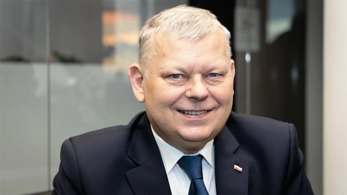 Posłowie z radomskiego okręgu PiS zapowiedzieli w piątek, że złożą protest do premiera na niesprawiedliwy – w ich ocenie – podział pieniędzy z Rządowego Funduszu Rozwoju Dróg na Mazowszu dokonany przez urzędników wojewody. Zdaniem Marka Suskiego (PiS) "należałoby ich natychmiast zwolnić".