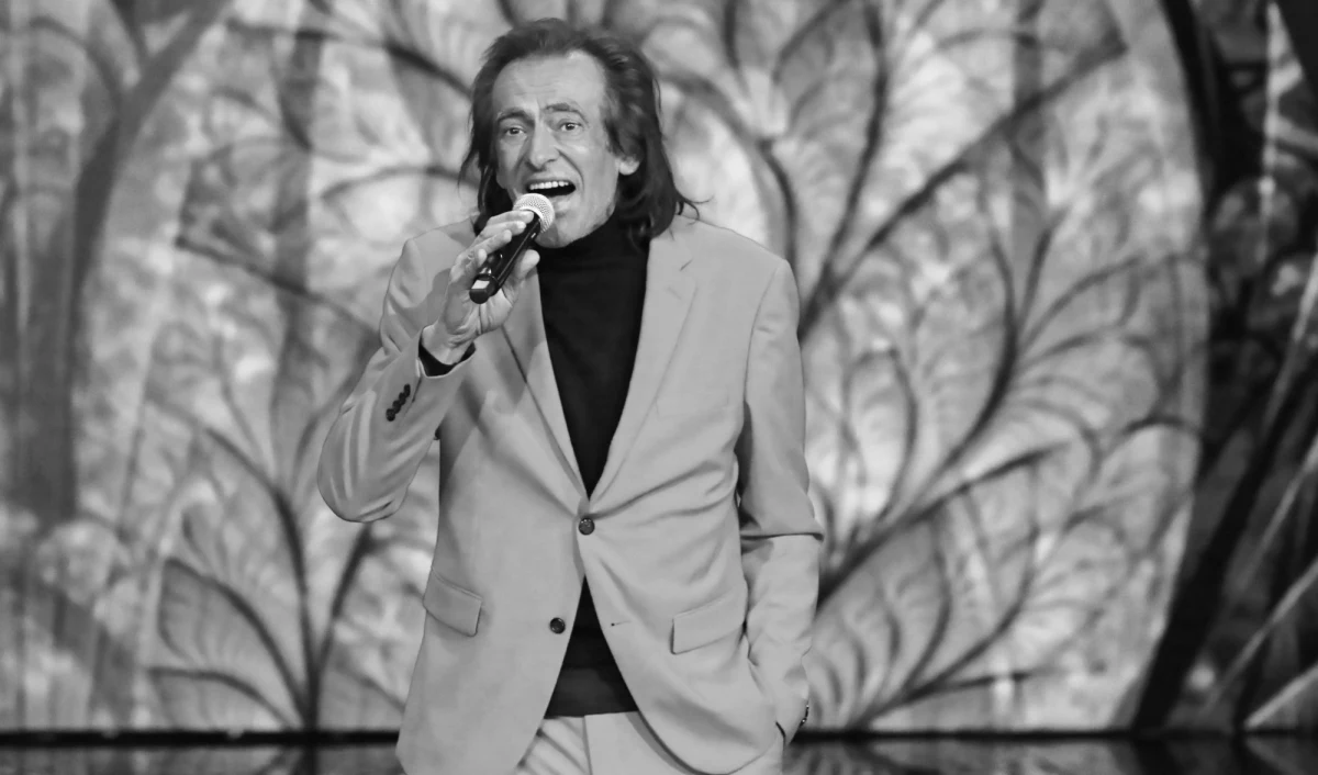 W wieku 68 lat zmarł Witold Paszt - twórca i wokalista grupy VOX. "Jesteśmy zrozpaczeni. Nasze serca są złamane" - napisały w oświadczeniu córki artysty, Natalia i Aleksandra. 
