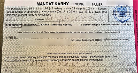 Policjanci podczas patrolowania jednej z podwrocławskich miejscowości zatrzymali do kontroli rowerzystę. Okazało się, że mężczyzna był pijany. Ukarano go mandatem w wysokości 2,5 tys. zł. 