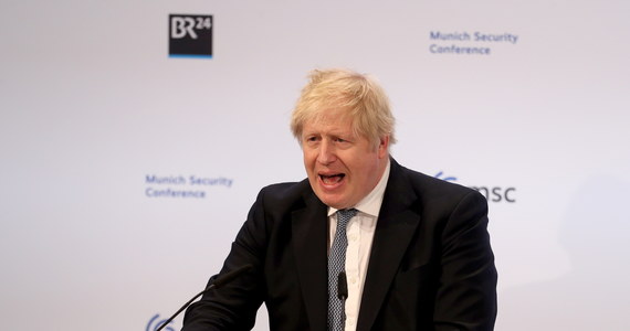 Rosja zaatakuje Ukrainę? "Myślę, że tylko jedna osoba naprawdę zna odpowiedź na to pytanie, a jest nią Władimir Putin" - podkreślił brytyjski premier Boris Johnson. Jak zaznaczył, eskalacja przemocy w regionie Donbasu może być "preludium do większych działań" ze strony Moskwy.