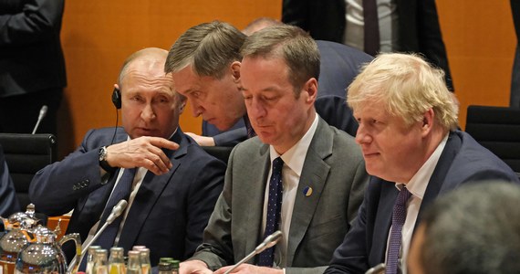 Premier Wielkiej Brytanii Boris Johnson stwierdził, że atak Rosji na Ukrainę "to może być naprawdę największa wojna w Europie od 1945 roku". Z kolei brytyjski minister stanu ds. Europy James Cleverly powiedział, że inwazja wydaje się być teraz "o wiele bardziej prawdopodobna niż mało prawdopodobna".