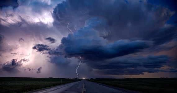 Instytut Meteorologii i Gospodarki Wodnej wydał ostrzeżenie dla całego Dolnego Śląska o silnym wietrze, który w porywach może dochodzić do 90 km/h. Możliwe są też burze.