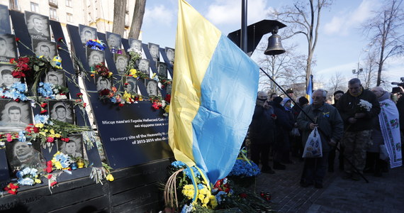 Na Ukrainie obchodzony jest w niedzielę Dzień Bohaterów Niebiańskiej Sotni, czyli ofiar rewolucji z przełomu 2013 i 2014 roku. Z uczestnikami rewolucji na Euromajdanie rozmawiali wysłannicy RMF FM Mateusz Chłystun i Piotr Bułakowski.