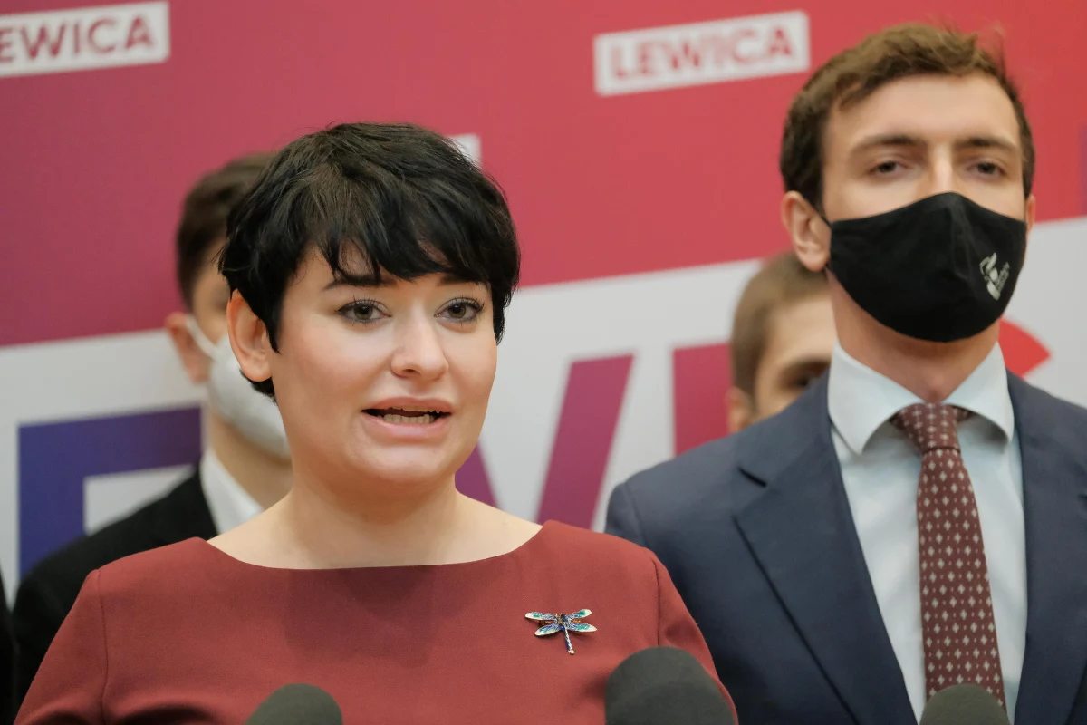 ​Posłanka Anna Maria Żukowska i stołeczny radny Marek Szolc zostali w niedzielę wybrani współprzewodniczącymi Nowej Lewicy w Warszawie. Partia przyjęła też deklarację programową dla stolicy, w której stawia na postępowość, nowoczesną edukację i poprawę jakości powietrza w mieście.