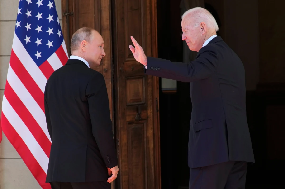Prezydent USA Joe Biden zgodził się na propozycję spotkania z rosyjskim prezydentem Władimirem Putinem pod warunkiem, że do tego czasu nie dojdzie do inwazji Rosji na Ukrainę - przekazała rzeczniczka Białego Domu Jen Psaki. Dodała jednak, że Rosja kontynuuje przygotowania do napaści na pełną skalę.