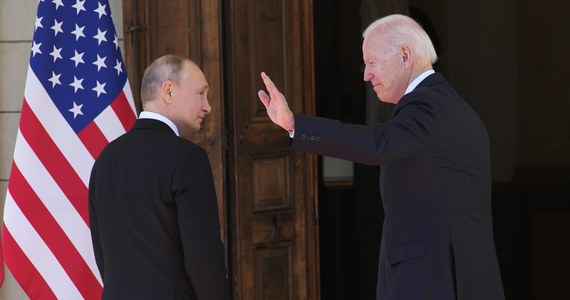 Prezydent USA Joe Biden zgodził się na propozycję spotkania z rosyjskim prezydentem Władimirem Putinem pod warunkiem, że do tego czasu nie dojdzie do inwazji Rosji na Ukrainę - przekazała rzeczniczka Białego Domu Jen Psaki. Dodała jednak, że Rosja kontynuuje przygotowania do napaści na pełną skalę.