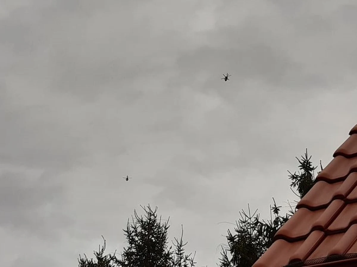 Mieszkańcy zaniepokojeni widokiem i dźwiękiem, który można było usłyszeć w niedzielę na Dolnym Śląsku, w powiecie oleśnickim. Nad głowami zobaczyli kilkanaście śmigłowców bojowych. 