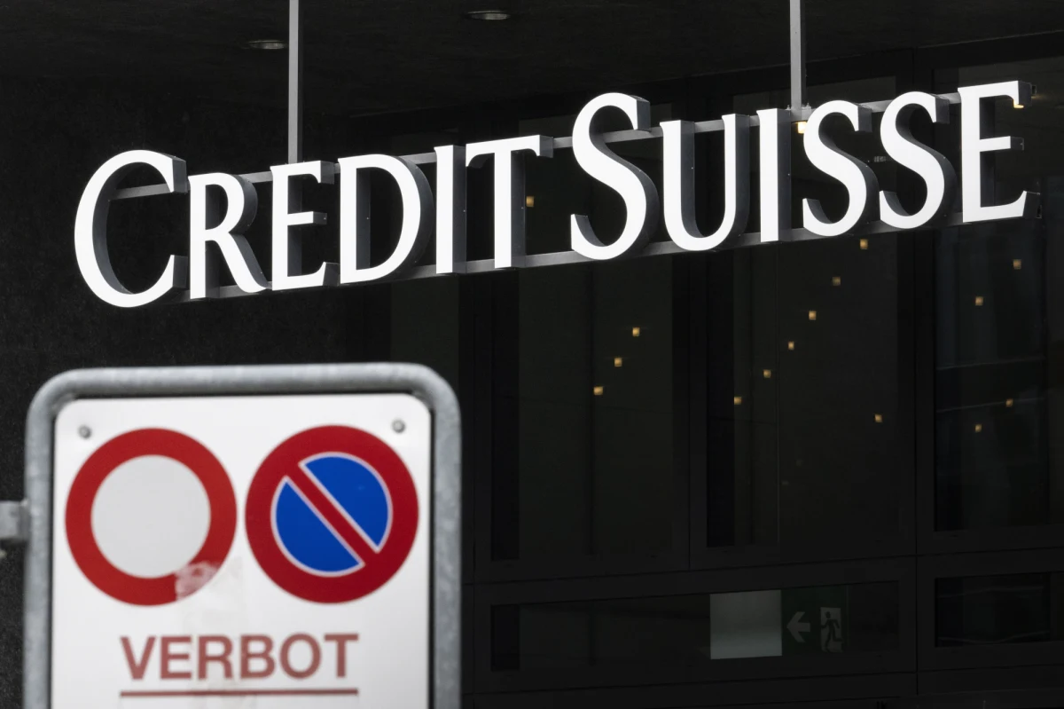 Credit Suisse miał przez dekady akceptować korupcyjną albo przestępczą działalność swoich klientów. Konta w tym szwajcarskim banku mieli zbrodniarze wojenni, handlarze ludźmi, przestępcy narkotykowi i dyktatorzy. Tak wynika z przecieku do niemieckiej gazety „Süddeutsche Zeitung”. Bank z siedzibą w Zurychu odpiera zarzuty. 
