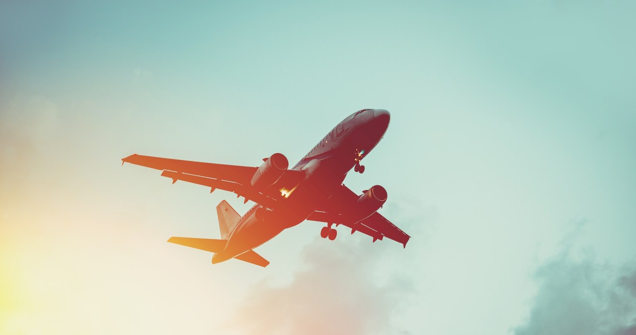 Linie lotnicze mierzą się z atakiem na Iran. Odwołują 4000 lotów dziennie