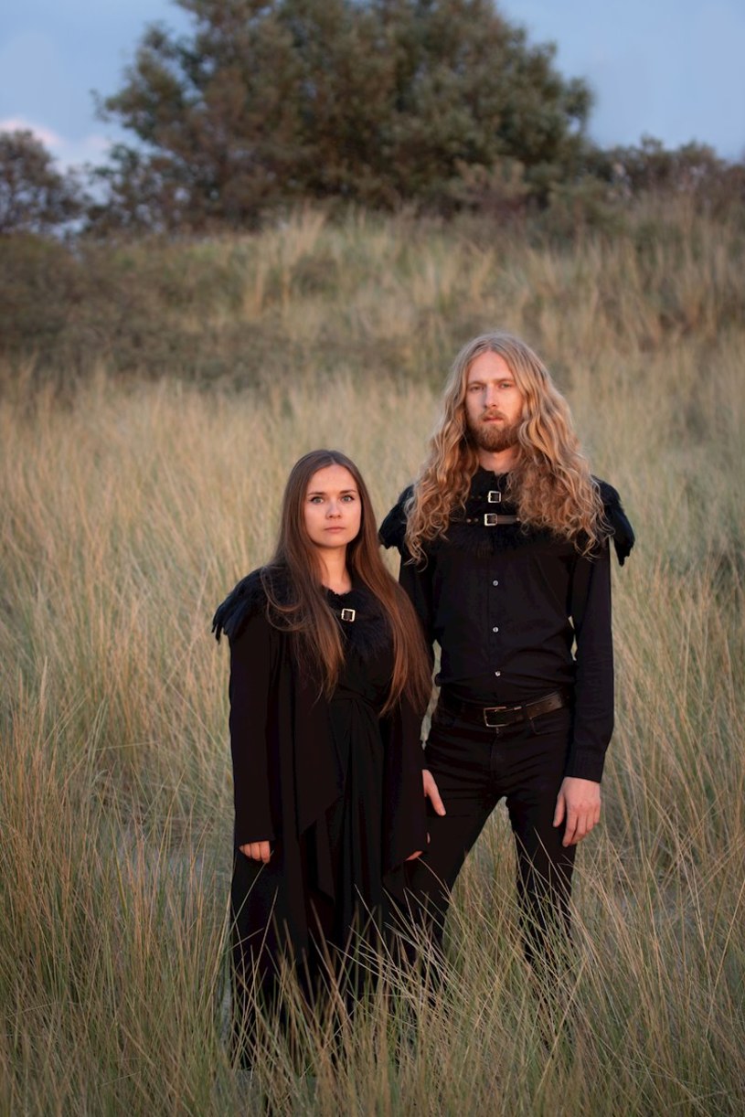 Niderlandzki duet Freja spod znaku nastrojowego black metalu przygotował pierwszą płytę.
