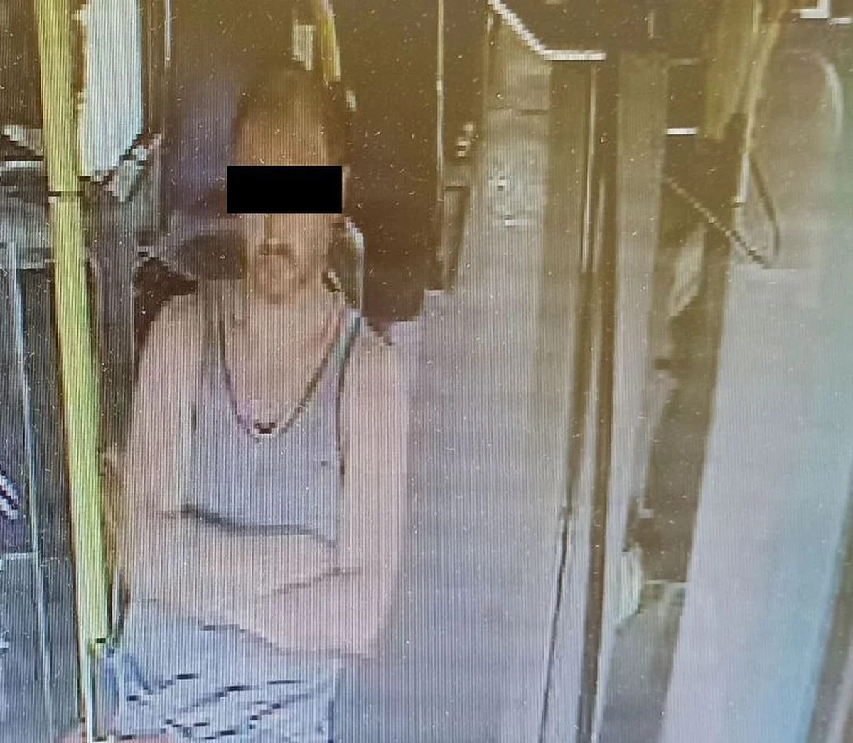 Najpierw zaczepiał kobiety i próbował je dotykać, potem podawał się za policjanta i chciał legitymować kobiety. 51-letni mieszkaniec Lublina trafił na trzy miesiące do tymczasowego aresztu. Usłyszał zarzuty w warunkach recydywy.