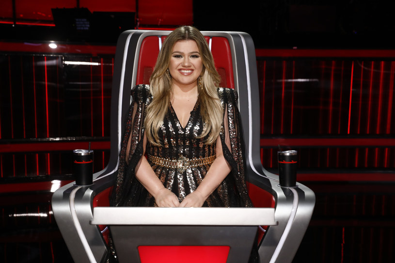 Zwyciężczyni amerykańskiego „Idola” i laureatka trzech nagród Grammy zdecydowała się zmienić nazwisko, z którym kojarzona jest w show-biznesie. Wokalistka już złożyła do sądu wniosek w tej sprawie. Jeśli jej prośba zostanie rozpatrzona pozytywnie, wkrótce na scenach zamiast Kelly Clarkson występować będzie Kelly Brianne.