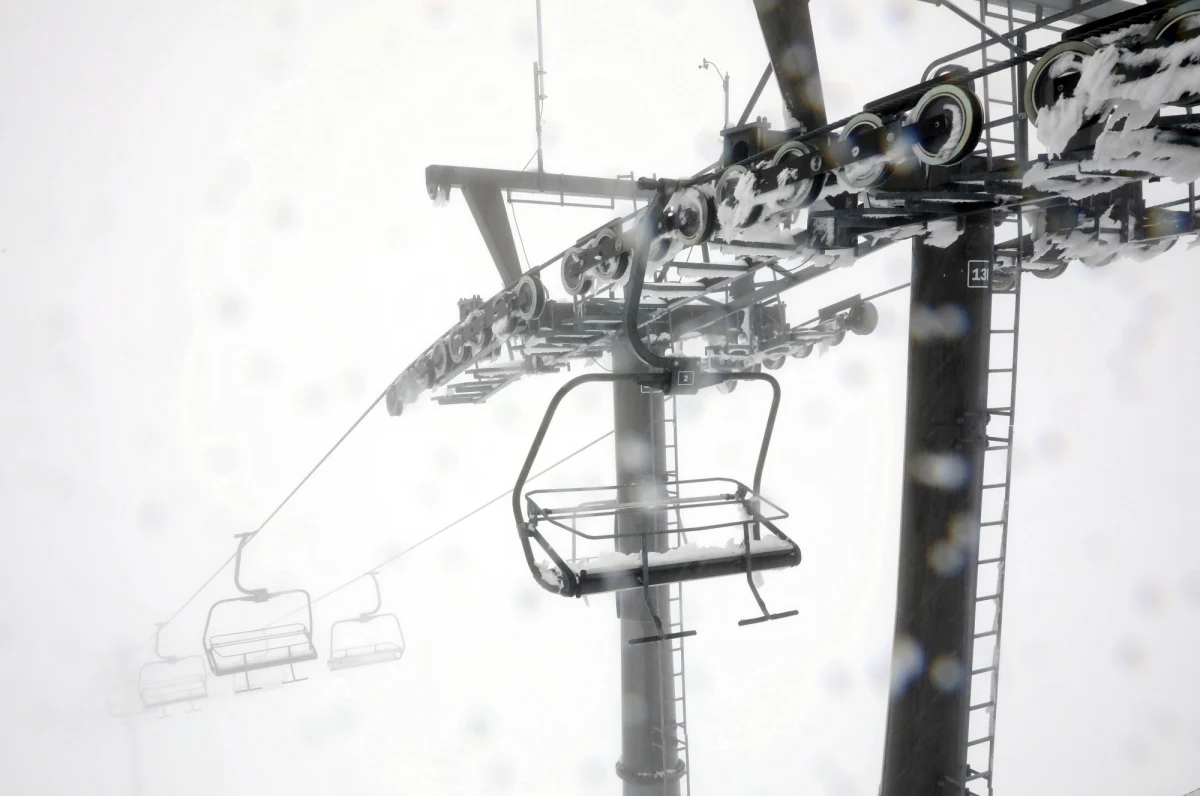 Trzy duże stacje krzesełkowe oraz mniejsze wyciągi orczykowe na powierzchni 88 hektarów wkrótce powstaną w Zakopanem - tak zapowiedział burmistrz Zakopanego Leszek Dorula. Obiekty narciarskie mają zostać wybudowane na stokach Rafaczańskiej Grapy w Paśmie Gubałowskim.