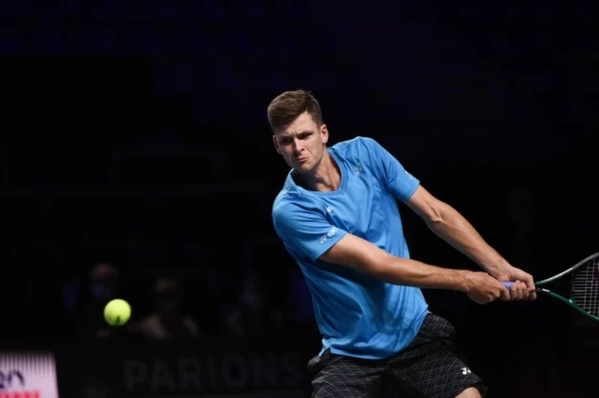 Hubert Hurkacz awansował do ćwierćfinału turnieju ATP na kortach twardych w Dubaju (pula nagród 2,8 mln dol.). Rozstawiony z numerem piątym Polak w drugiej rundzie pokonał Słowaka Aleksa Molcana 6:3, 6:2. Kolejnym rywalem Hurkacza będzie Włoch Jannik Sinner.