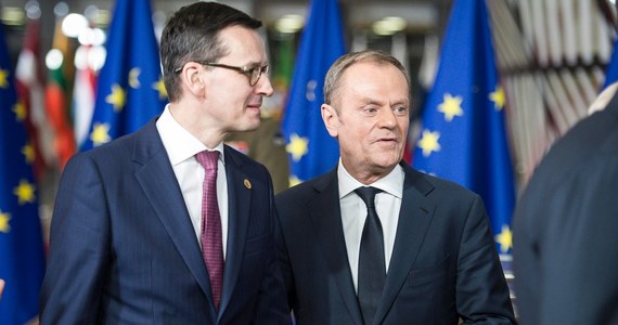 "Donald Tusk stoi na czele partii Nord Stream 2. Ponieważ Europejska Partia Ludowa, której częścią jest Platforma Obywatelska, to był główny promotor Nord Stream 2, a więc ta partia stworzyła monopol gazowy dla Władimira Putina" - powiedział na konferencji premier Mateusz Morawiecki. "Drogi Mateuszu, ten, kto Cię obsadza w roli agresywnego pitbulla, źle Ci życzy; ani to śmieszne, ani straszne" - tak słowa szefa rządu skomentował we wpisie na Twitterze Donald Tusk.