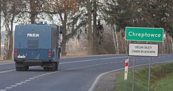 Zakaz przebywania przy granicy z Białorusią, który obowiązuje od 1 grudnia ub. roku, zostanie przedłużony do 30 czerwca - wynika z projektu rozporządzenia MSWiA opublikowanego na stronie Rządowego Centrum Legislacji.