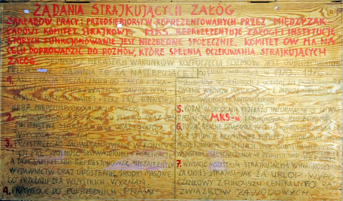 Do Europejskiego Centrum Solidarności wpłynął dziś odpis pozwu z Sądu Okręgowego w Gdańsku. Narodowe Muzeum Morskie domaga się w nim zwrotu tablic, na których spisano słynne 21 postulatów Międzyzakładowego Komitetu Strajkowego.  

