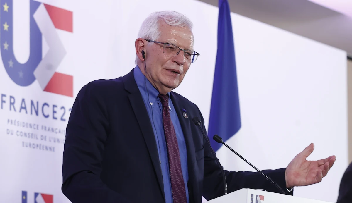 ​Rada Unii Europejskiej przyjęła oficjalnie pakiet sankcji w odpowiedzi na decyzję Rosji o uznaniu obszarów obwodów donieckiego i ługańskiego na Ukrainie za niezależne podmioty i wysłanie do nich swoich wojsk.