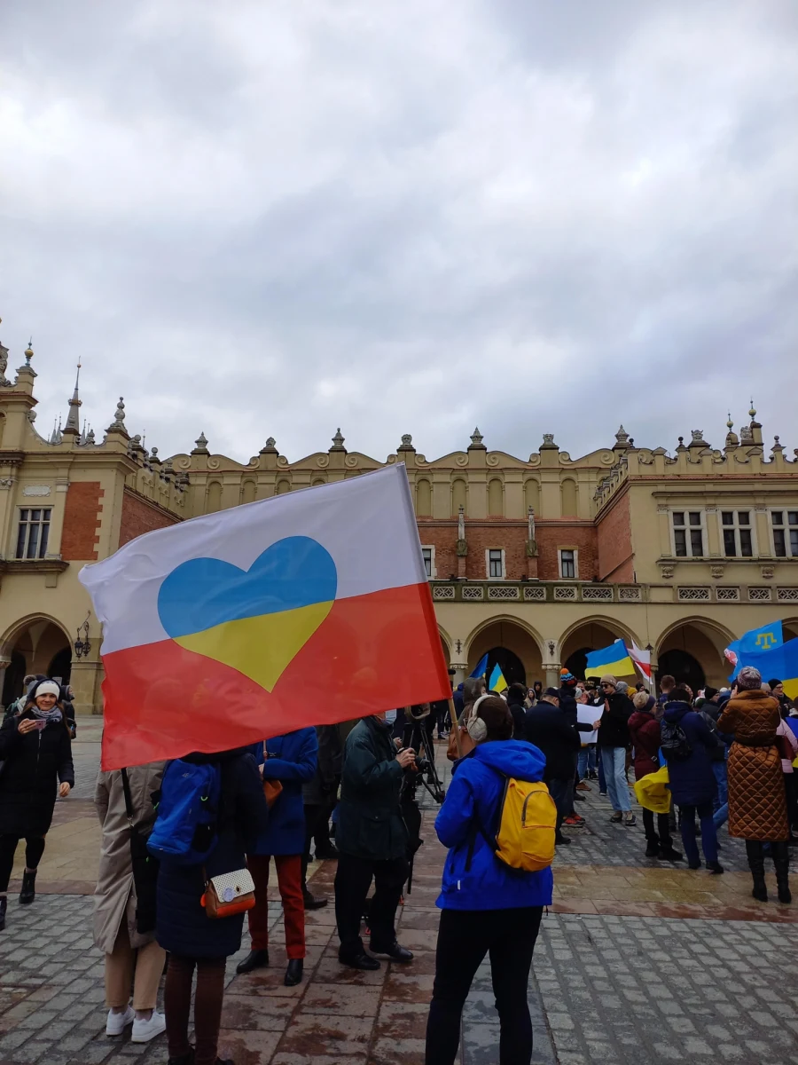 Mamy pierwszą grupę Ukraińców, która poprosiła o możliwość pozostania w Krakowie - poinformował w czwartek prezydent Jacek Majchrowski. To 9-osobowa kadra narodowa kajakarzy górskich, która trenuje pod Wawelem.

