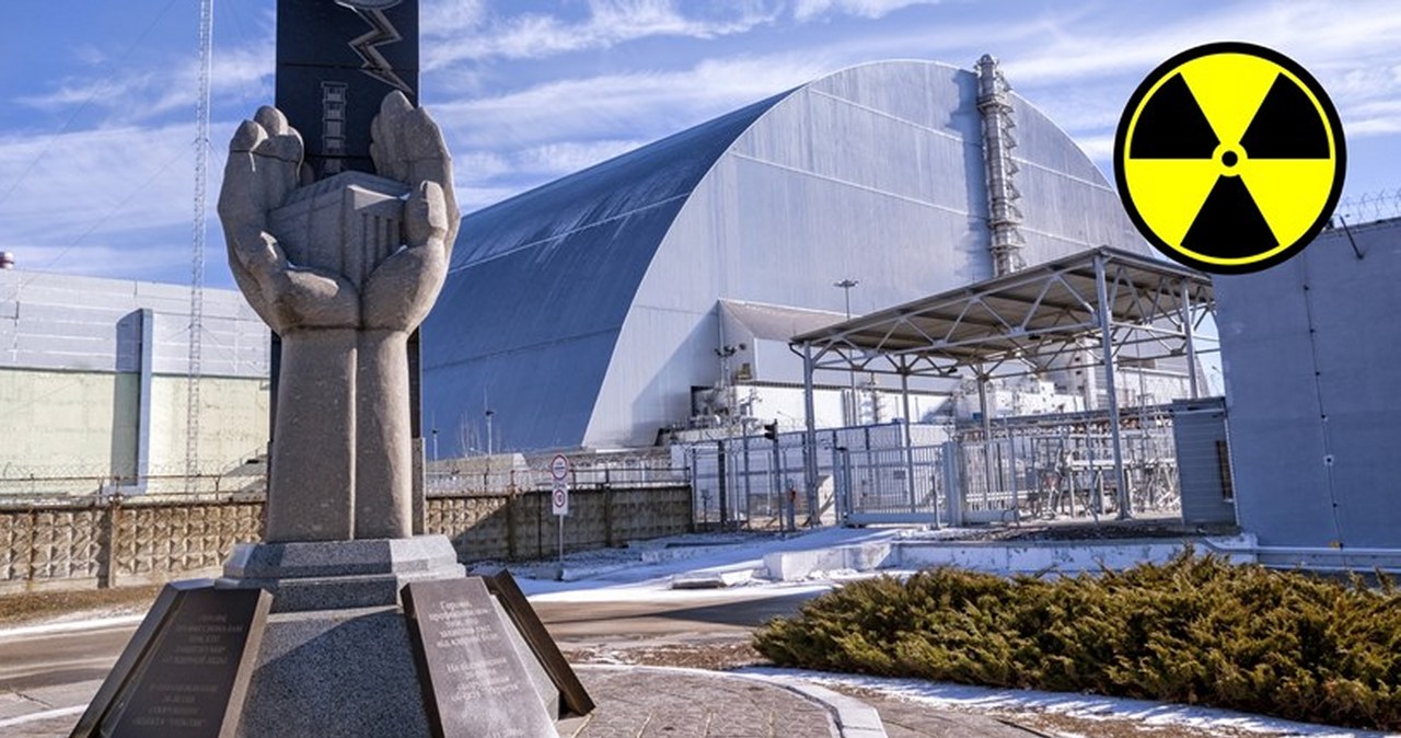 Ministerstwo Spraw Wewnętrznych Ukrainy poinformowało, że rosyjska armia wtargnęła do Czarnobylskiej Strefy Wykluczenia. Obecnie trwa tam wymiana ognia. Rząd obawia się, że ostrzał artylerii uszkodzi składy odpadów radioaktywnych i "pył może przykryć terytorium Ukrainy, Białorusi i krajów UE".