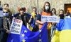 Europa przeciwko inwazji Rosji na Ukrainę. Protest mieszkańców Barcelony