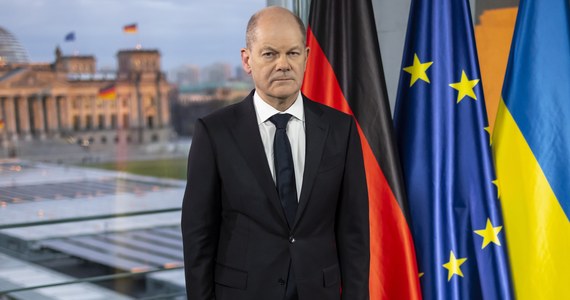 Kanclerz Niemiec Olaf Scholz powiedział w wystąpieniu telewizyjnym, że rosyjska inwazja na Ukrainę nie jest wojną Rosji, lecz wojna Władimira Putina. 