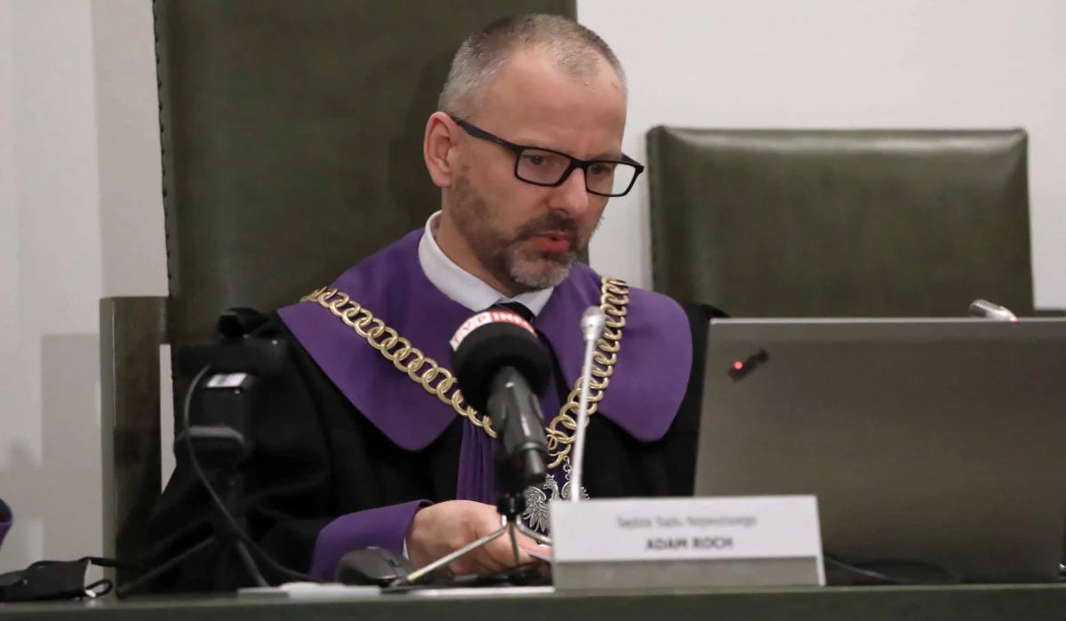 Prezydent Andrzej Duda powołał w czwartek Adama Rocha na nowego prezesa Izby Dyscyplinarnej Sądu Najwyższego - poinformowała Kancelaria Prezydenta. Kadencja obecnego prezesa tej Izby - Tomasza Przesławskiego - kończy się 25 lutego.