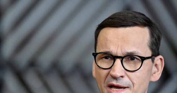 Jesteśmy w krytycznym momencie Unii Europejskiej i Europy, dlatego musimy działać szybko - oświadczył w czwartek przed rozpoczęciem nadzwyczajnego posiedzenia Rady Europejskiej w Brukseli premier Polski Mateusz Morawiecki.
