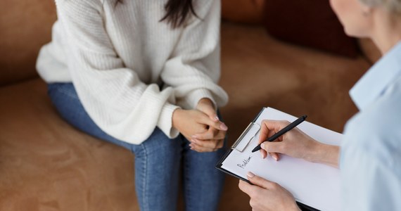 W związku z działaniami wojennymi, które trwają na terytorium Ukrainy, Ośrodek Interwencji Kryzysowej w Krakowie zapewnia pomoc psychologiczną dla obywateli Ukrainy przebywających w mieście. Podobną pomoc oferuje Podbeskidzki Ośrodek Interwencji Kryzysowej w Bielsku-Białej i szuka tłumaczy. 

