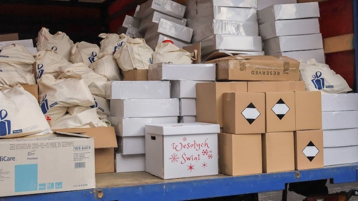 W wielu miejscach w Polsce organizowana jest pomoc dla ogarniętej wojną Ukrainy. We Wrocławiu w poniedziałek rusza zbiórka darów dla mieszkańców Lwowa. 