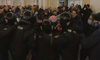 Demonstracje antywojenne w Sankt Petersburgu. Funkcjonariusze aresztują protestujących