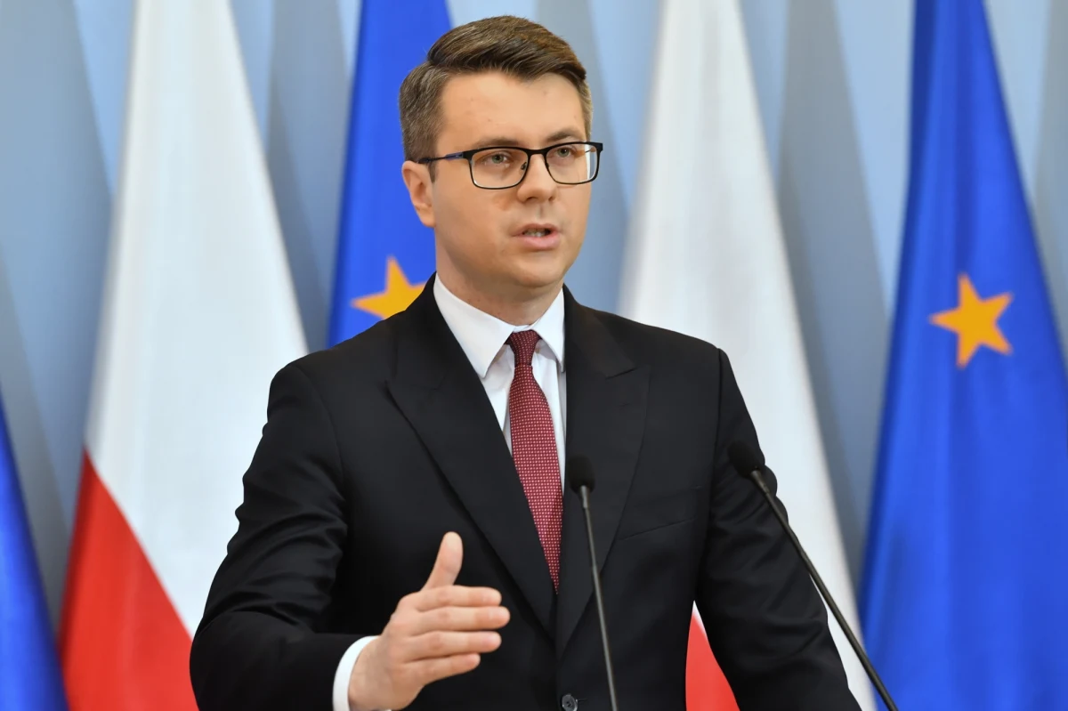 Musimy podjąć kroki również zablokowania funkcjonowania gazociągu Nord Stream 1 i Nord Stream 2. Liczymy, że Niemcy zmienią zdanie w tym w zakresie - mówił podczas konferencji w KPRM rzecznik rządu Piotr Müller.