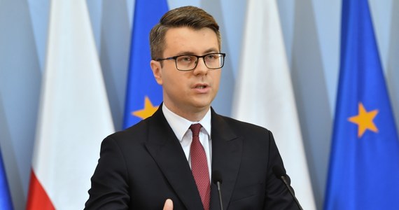 Musimy podjąć kroki również zablokowania funkcjonowania gazociągu Nord Stream 1 i Nord Stream 2. Liczymy, że Niemcy zmienią zdanie w tym w zakresie - mówił podczas konferencji w KPRM rzecznik rządu Piotr Müller.