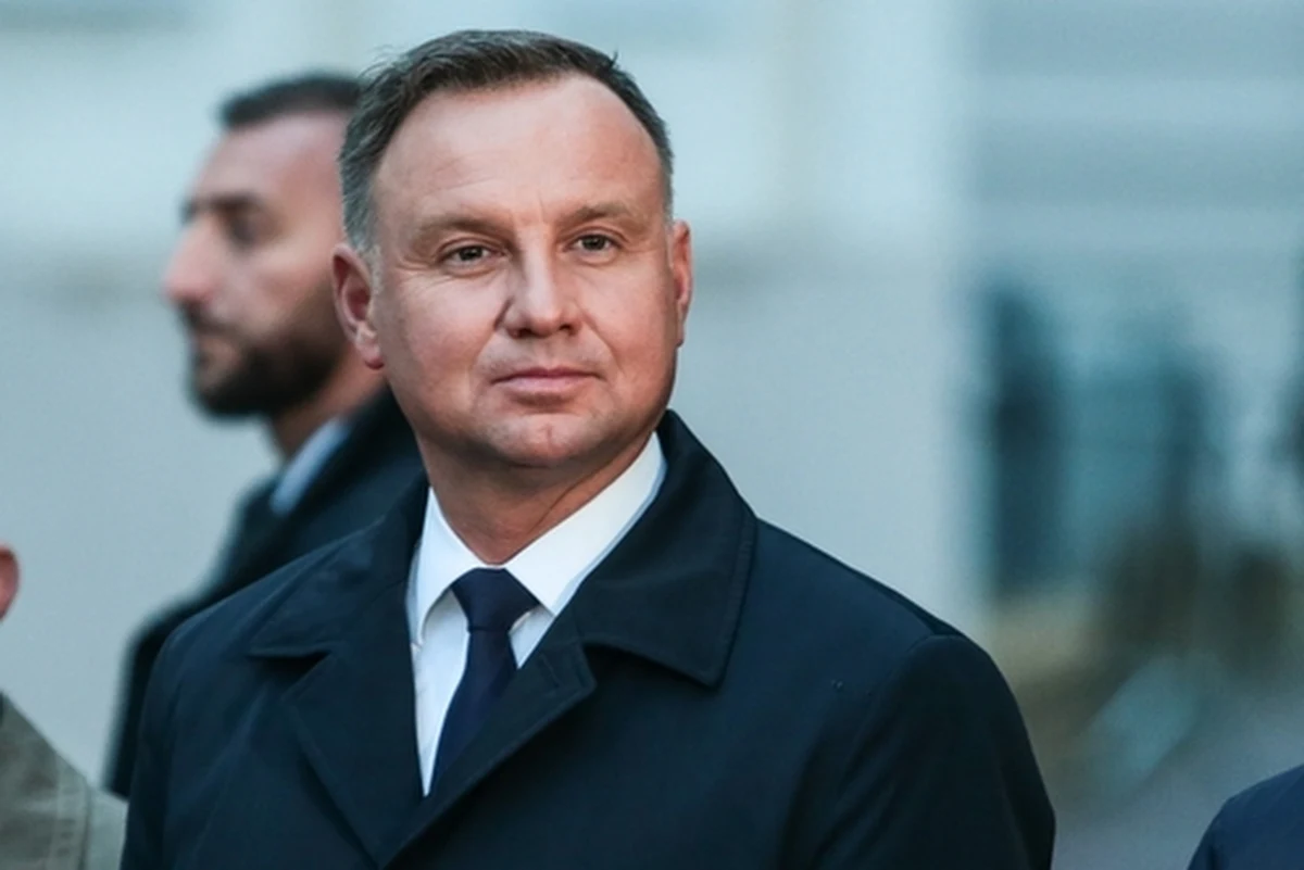 Prezydent Andrzej Duda pochwalił decyzję kanclerza Niemiec Olafa Scholza w sprawie blokady systemu SWIFT wobec Rosji. Scholz w trakcie dzisiejszego przemówienia w Bundestagu zapowiedział, że zakaz będzie dotyczył wszystkich rosyjskich banków.