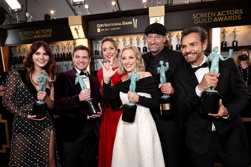 W niedzielę wieczorem w Los Angeles wręczono tegoroczne Nagrody Gildii Aktorów. Trzeba przyznać, że na gali nie brakowało niespodzianek. Pojawiły się także nawiązania do aktualnej sytuacji na Ukrainie.