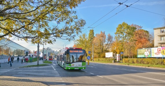 W sąsiadującym z Ukrainą województwie lubelskim uchodźcy ukraińscy mogą korzystać z bezpłatnych przejazdów komunikacją miejską w Lublinie, a także pociągami Polregio i Intercity.