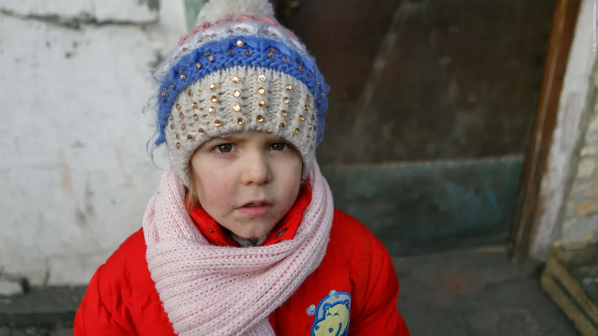 "To jest wojna przeciwko dzieciom" - ocenia w rozmowie z RMF FM doktor Monika Kacprzak z UNICEF Polska. "Sytuacja jest naprawdę dramatyczna. Ta wojna pozbawiła je dzieciństwa" - dodaje. UNICEF pomaga na miejscu, po obu stronach frontu. To Kijów, Mariupol, Donieck, Ługańsk i Krematorsk.