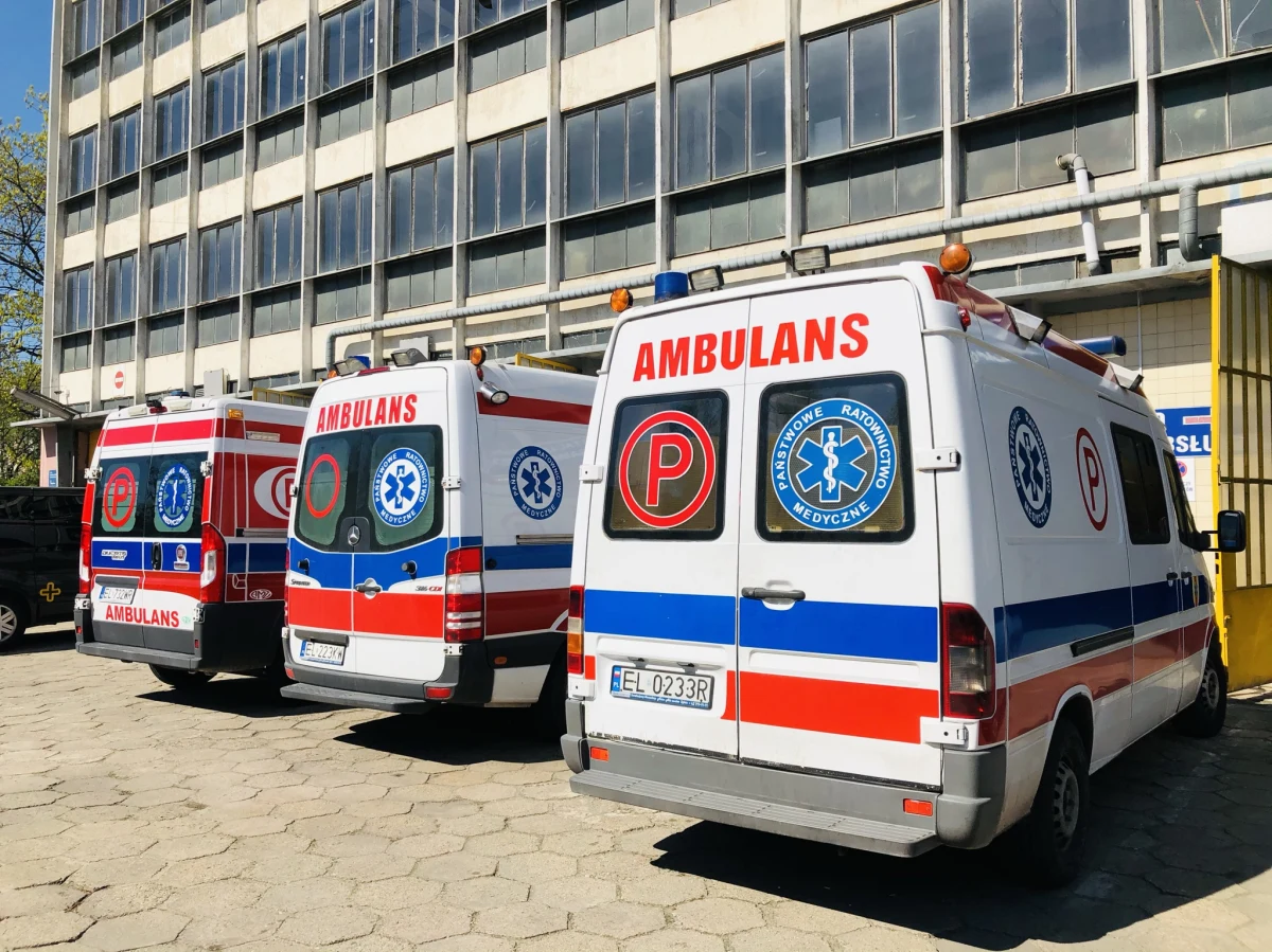 Do ośrodków edukacji przyrodniczej w Chalinie i Lądzie trafić mają młodzi ludzie z Ukrainy – podał w poniedziałek wielkopolski samorząd. Przygotowywane są też dwie karetki pogotowia, które służyć będą mieszkańcom Lwowa.