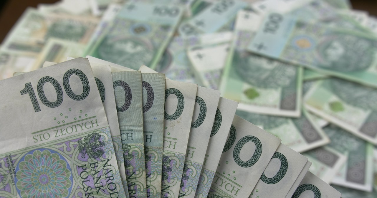 Rekordowe kwoty na kontach Polaków. Oszczędności liczone w bilonach złotych