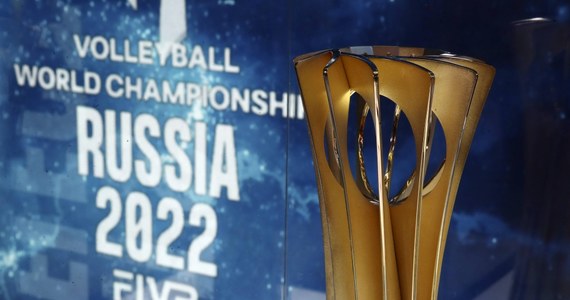 W reakcji na rosyjską napaść na Ukrainę Międzynarodowa Federacja Siatkówki (FIVB) pozbawiła Rosję prawa organizacji tegorocznych mistrzostw świata mężczyzn - poinformowano we wtorek. Nowy gospodarz nie jest jeszcze znany.
