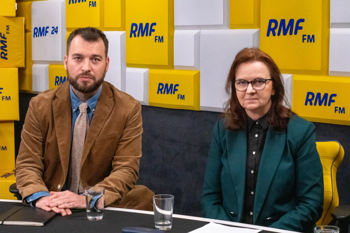 "Za wcześnie, by mówić, co bezpośrednio wydarzy się ze wskaźnikiem PKB Polski - jak bardzo się skurczy lub nie nasz wzrost gospodarczy. Natomiast wojna równa się inflacji" - mówił Piotr Arak, dyrektor Polskiego Instytutu Ekonomicznego w debacie RMF FM nt. gospodarczych skutków inwazji Rosji na Ukrainę. Prezes ZUS-u Gertruda Uścińska, pytana o to, czy rynek pracy jest gotów na falę uchodźców z Ukrainy, stwierdziła, że zapotrzebowanie w szeroko rozumianym sektorze usług jest duże. 