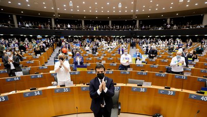 Parlament Europejski przyjął rezolucję, która potępia atak Rosji na Ukrainę 
