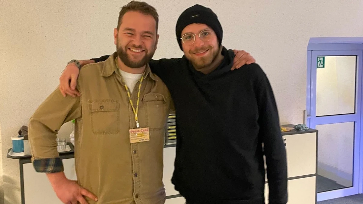 Reporter RMF FM Mateusz Chłystun po 14 dniach pracy wrócił do Polski z Ukrainy, gdzie dla naszych słuchaczy relacjonował wybuch wojny i jej przebieg. Razem z nim do Polski przyjechała też Wika ze swoimi córeczkami.