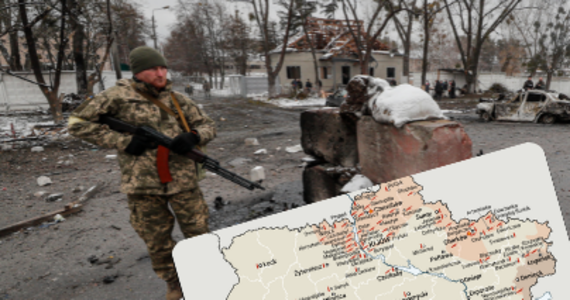 Rosja zaatakowała Ukrainę nad ranem 24 lutego 2022 roku. Armia agresora każdego próbuje przejąć kontrolę nad kolejnymi obszarami, napotykając jednak na silny opór Ukraińców. Wciąż broni się m.in. Kijów. Ośrodek Studiów Wschodnich śledzi rosyjską inwazję i na mapach pokazuje jej przebieg.