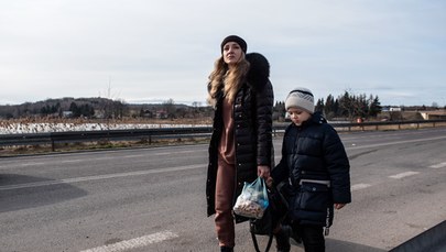 KE proponuje czasową ochronę dla osób uciekających przed wojną w Ukrainie