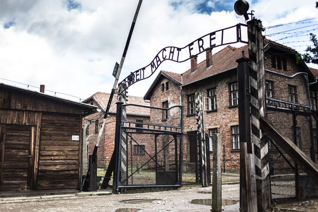 "Oświęcim i Dachau wiedzą, do czego prowadzi nienawiść i wojna". Wspólne oświadczenie starostów
