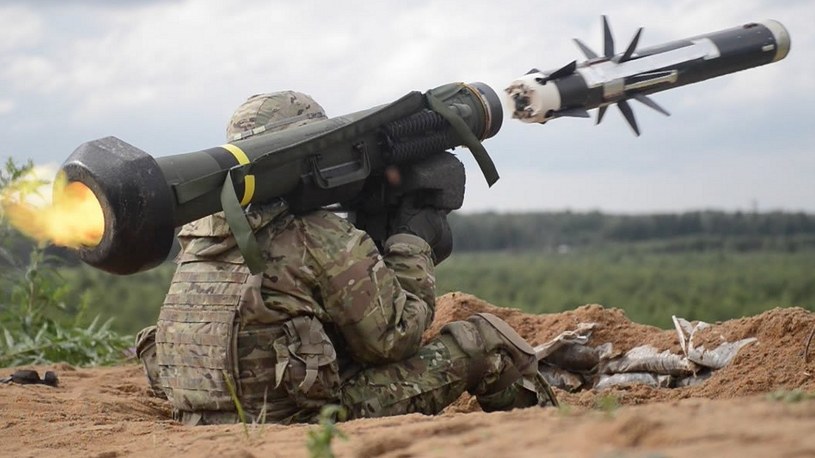 Polska armia bezustannie się modernizuje i efekty tego widać gołym okiem, ale wojna w Ukrainie i ogromne zapotrzebowanie wśród ukraińskich żołnierzy na dużej ilości broń przeciwpancerną pokazało naszym włodarzom, że jest ona również niezbędna nam, jeśli Putin uzna, że Ukraina to za mało.