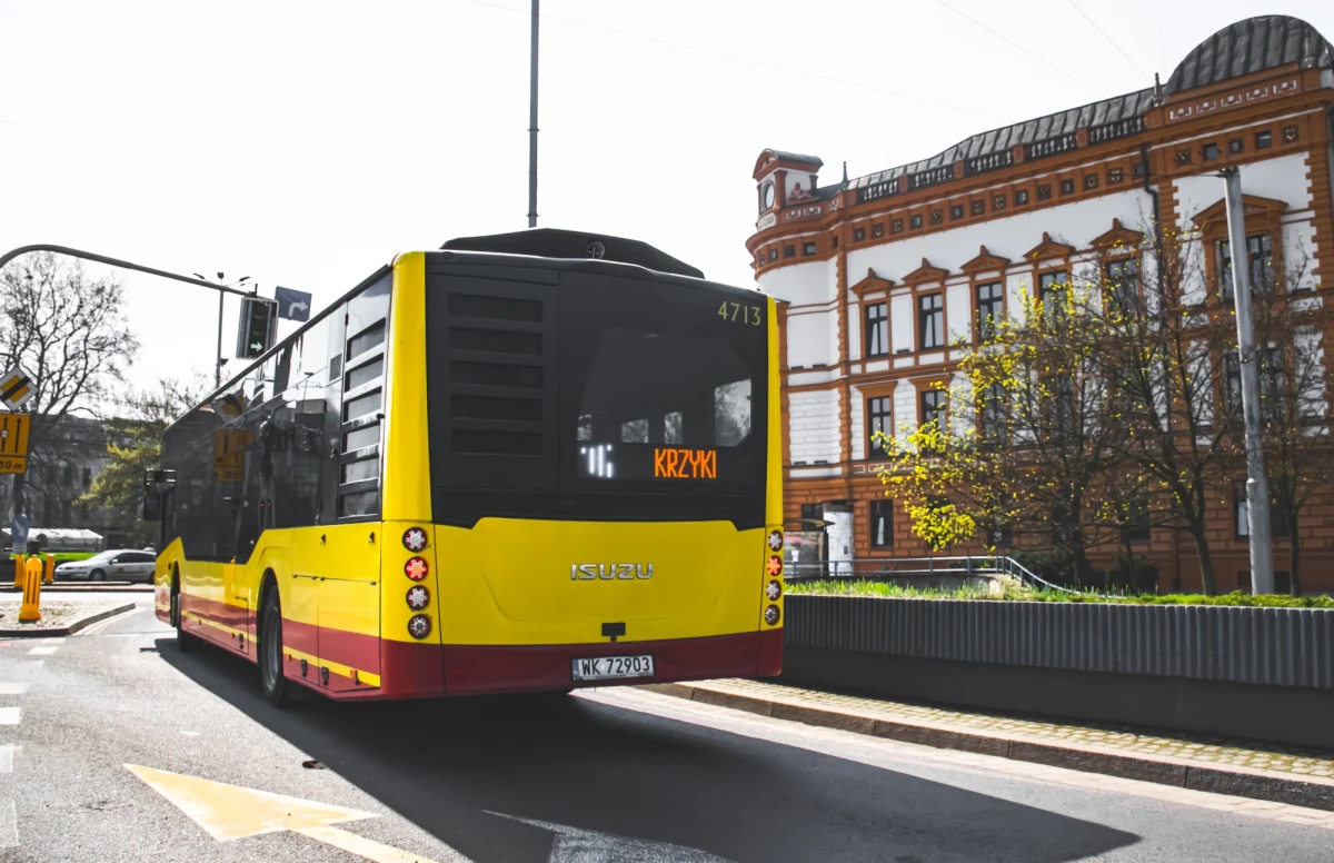 Ukraińscy kierowcy, motorniczy oraz mechanicy mogą znaleźć zatrudnienie we wrocławskim MPK. Znający podstawy języka polskiego o pracę mogą ubiegać się od razu, dla pozostałych organizowane będą kursy na motorniczych i kierowców oraz języka polskiego.