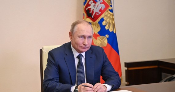 Władimir Putin wezwał sąsiadów Rosji, by „nie eskalowali napięcia”. "Wypełniliśmy wszystkie nasze zobowiązania (wobec innych krajów - przyp. red.) i będziemy je nadal wypełniać" – powiedział rosyjski prezydent.